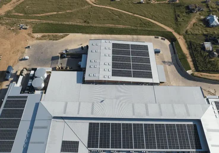 Emondlo Mall grid-tied solar and battery storage installation
